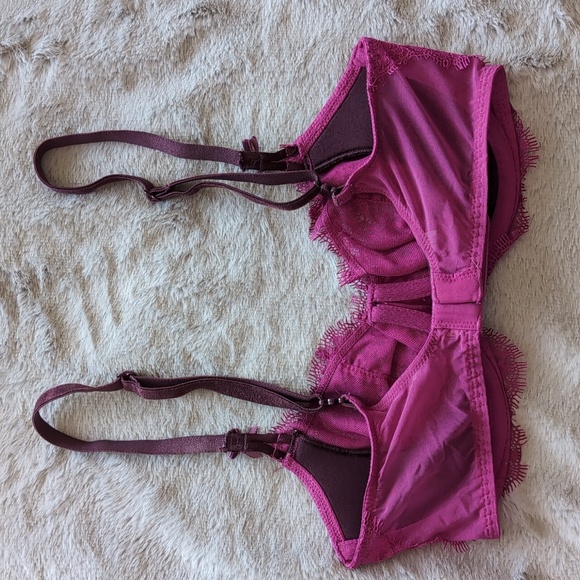 NWOT VICTORIA'S SECRET BRA 32D - Picture 5 of 13